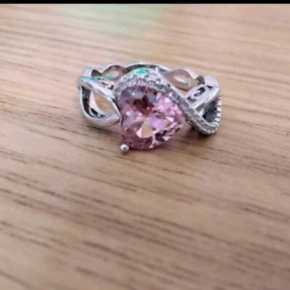 Pink Heart Ring Fashion Jewelry. Women's Size 6 - Picture 7 of 13